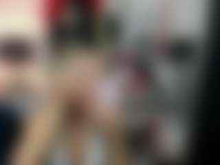 Live cam show with luxCrystal - Old on Livezox