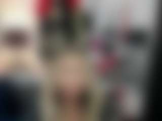 Live cam show with luxCrystal - Spy Granny on mypornchat.com