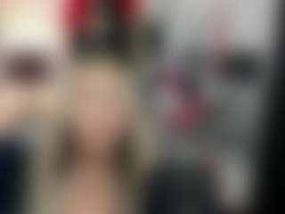Live cam show with luxCrystal - Spy Granny on friskycurves.com