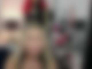 Live cam show with luxCrystal - Granny Petite on Mixed Magazine Live