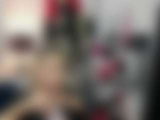 Live cam show with luxCrystal - Blonde Hair Petite on Camsoda