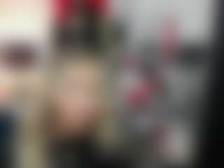 Live cam show with luxCrystal - Blonde Hair MILF on Gym Cam Girls