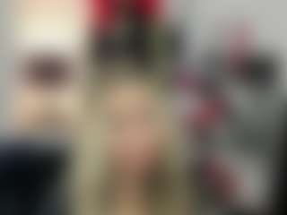 Live cam show with luxCrystal - Granny on TeamSkeetLive