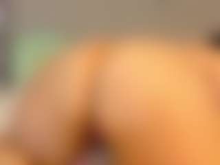 Live cam show with Alina Candy - Big Nipples on TastyBlacksLive