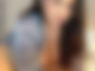Live cam show with Alina Candy - BBW Shaved Pussy on Camsoda