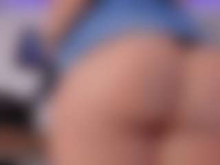 eva_rain MILF webcam performer live streaming
