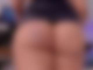 eva_rain MILF webcam performer live streaming