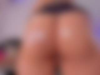 eva_rain MILF webcam performer live streaming