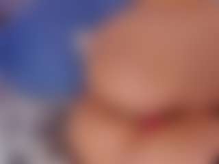 eva_rain MILF webcam performer live streaming