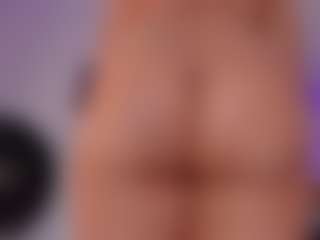 eva_rain MILF webcam performer live streaming