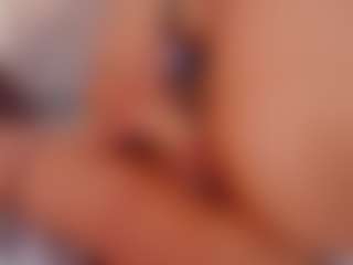 eva_rain MILF webcam performer live streaming