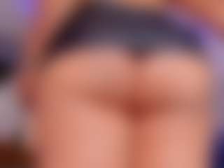 Live cam show with eva_rain - Athletic MILF on Uber Horny
