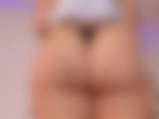 eva_rain MILF webcam performer live streaming