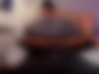 Live cam show with eva_rain - Shaved Pussy MILF on live.xbliss.ai