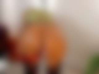 Live cam show with KarlaHartley - Senior on Camsoda