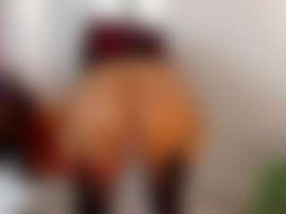 KarlaHartley MILF webcam performer live streaming