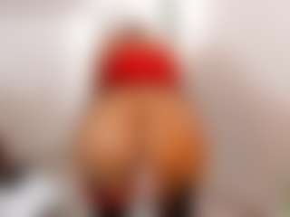 Live cam show with KarlaHartley - Mature on hrnylive.com