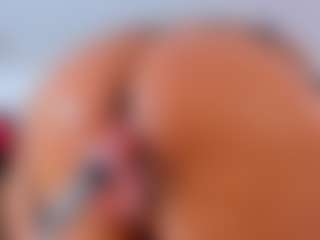 Live cam show with KarlaHartley - Fuck Machine on xDating