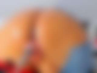 Live cam show with KarlaHartley - Granny on CamClone