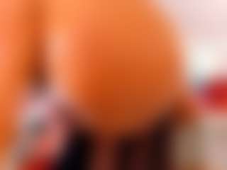 Live cam show with KarlaHartley - Granny on Camsoda