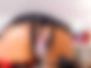Live cam show with KarlaHartley - Senior on Camsoda
