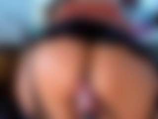 Live cam show with KarlaHartley - Granny on fuklive.com