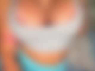 Live cam show with Emma Gray - Nativeamerican on livesexfox.com