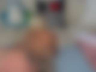 Live cam show with Emma Gray - Blonde Hair HD on Camming Site