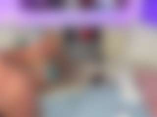 Live cam show with Emma Gray - Gamer Athletic on nudelive.tv