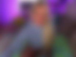 Live cam show with Emma Gray - Thick on sexylive.show