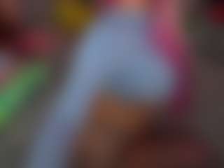 Live cam show with Emma Gray - Big Tits Blowjob on CamSextacy