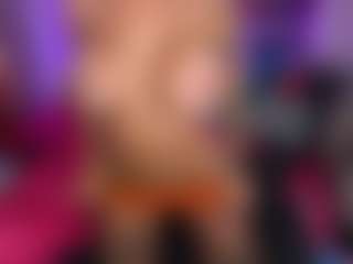 Live cam show with Emma Gray - Blonde Hair Big Tits on Camming Site