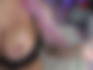 Live cam show with Emma Gray - BBW on Fit Hotties