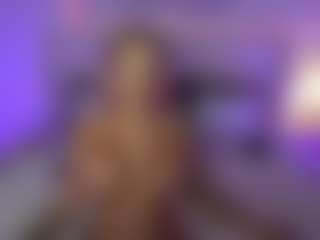 Live cam show with Emma Gray - Big Ass on Camsoda