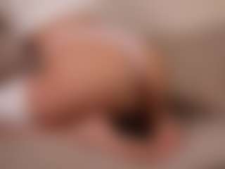 Live cam show with iris-vega9 - Average on Camsoda