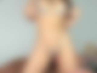 Live cam show with Dannessa - Smoking on EXY