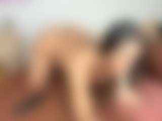Live cam show with Dannessa - Bedroom on StripNow