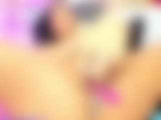 Live cam show with carolina-dirtyy - Fingering on milfzrlive.com