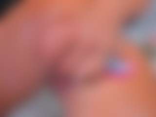 DanieleAida MILF webcam performer live streaming