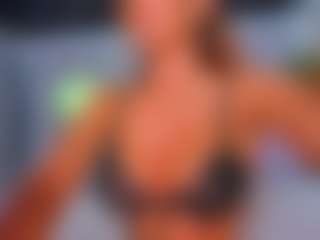 DanieleAida MILF webcam performer live streaming
