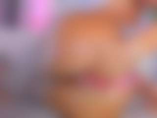 Live cam show with DanieleAida - Dirty Talk on AdultVida.com