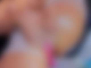 Live cam show with DanieleAida - Lush MILF on SmokeAndPoke