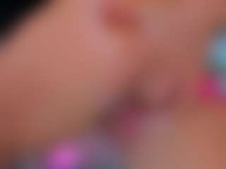 Live cam show with DanieleAida - Gagging on Uber Horny