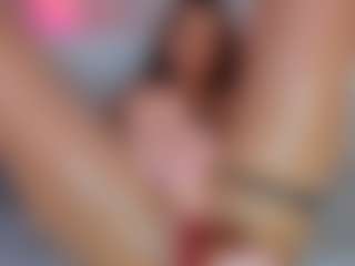 Live cam show with DanieleAida - Brown Eyes on Camming Site