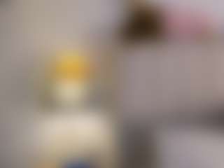 Live cam show with Adeline - Brown Hair on Camsoda