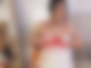 Live cam show with Adeline - Fingering on Camsoda