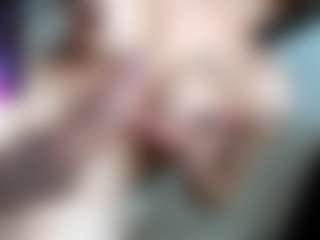 real24cmselfsuckpvt's Live Sex Cam Show
