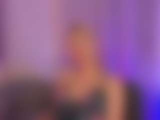 Live cam show with AlysiaSun - Flirty on liverealitysex.com