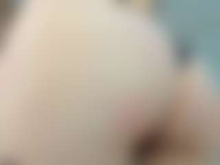 Live cam show with Donna - Bedroom on SquirtSoMuch