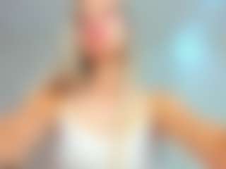 Live cam show with Donna - Cute on Hubzter Live